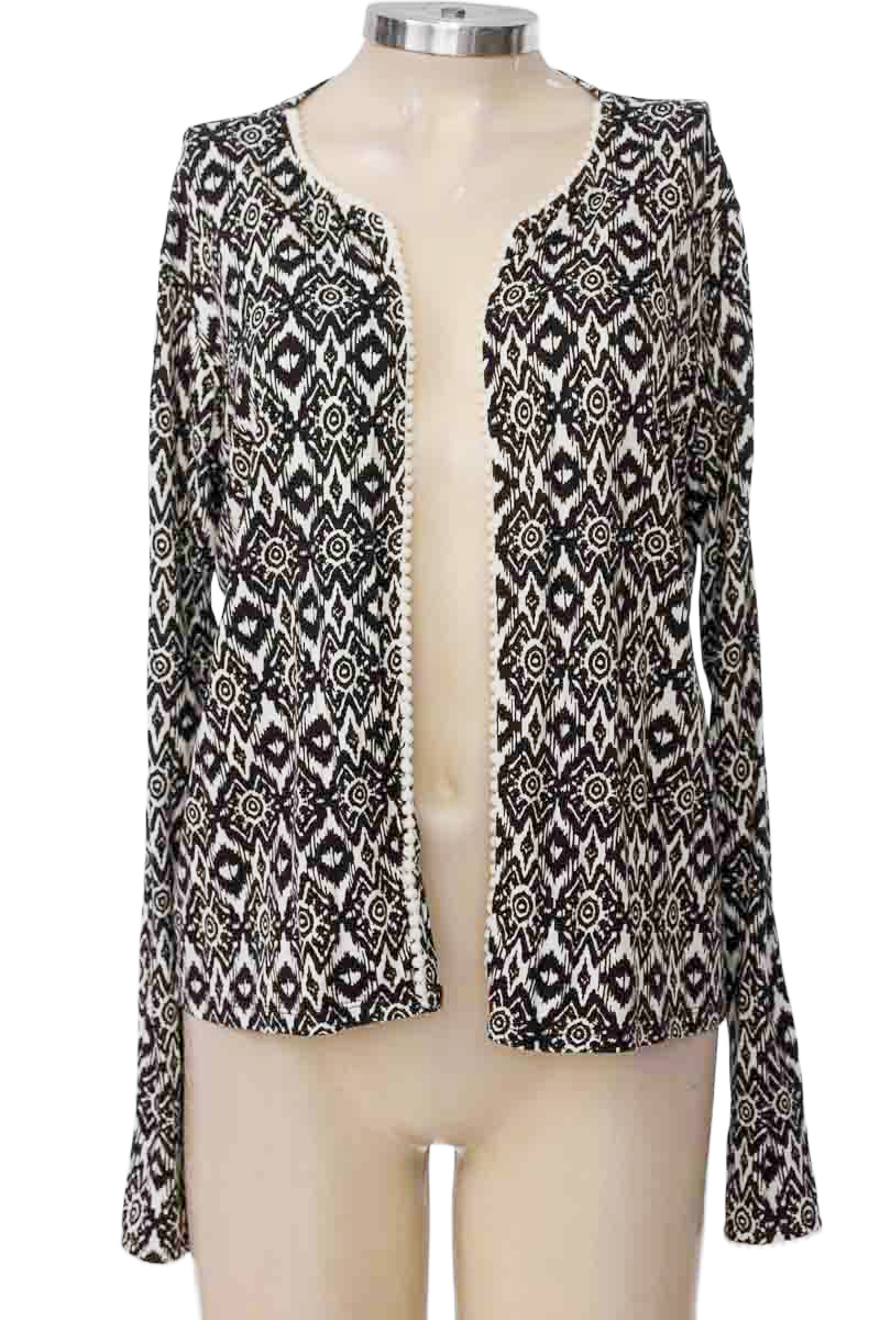 Blusa color Negro - Closeando