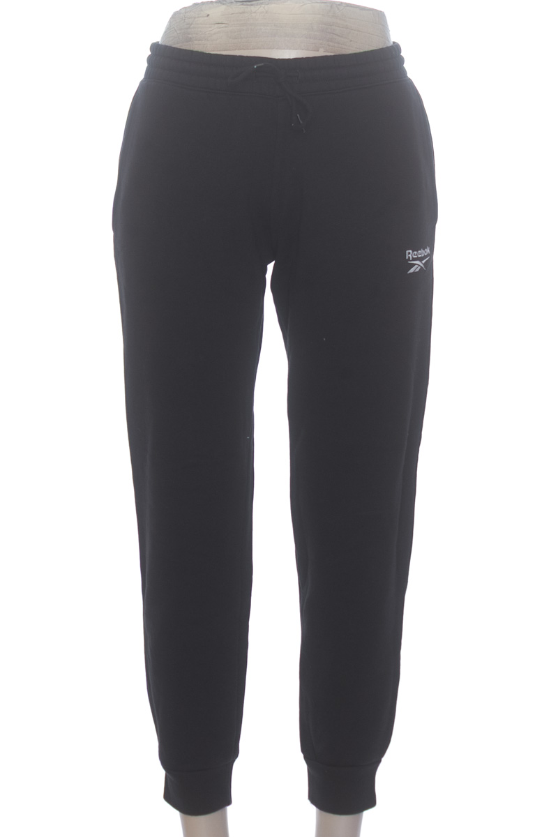 Ropa Deportiva / Salida de Baño color Negro - Reebok