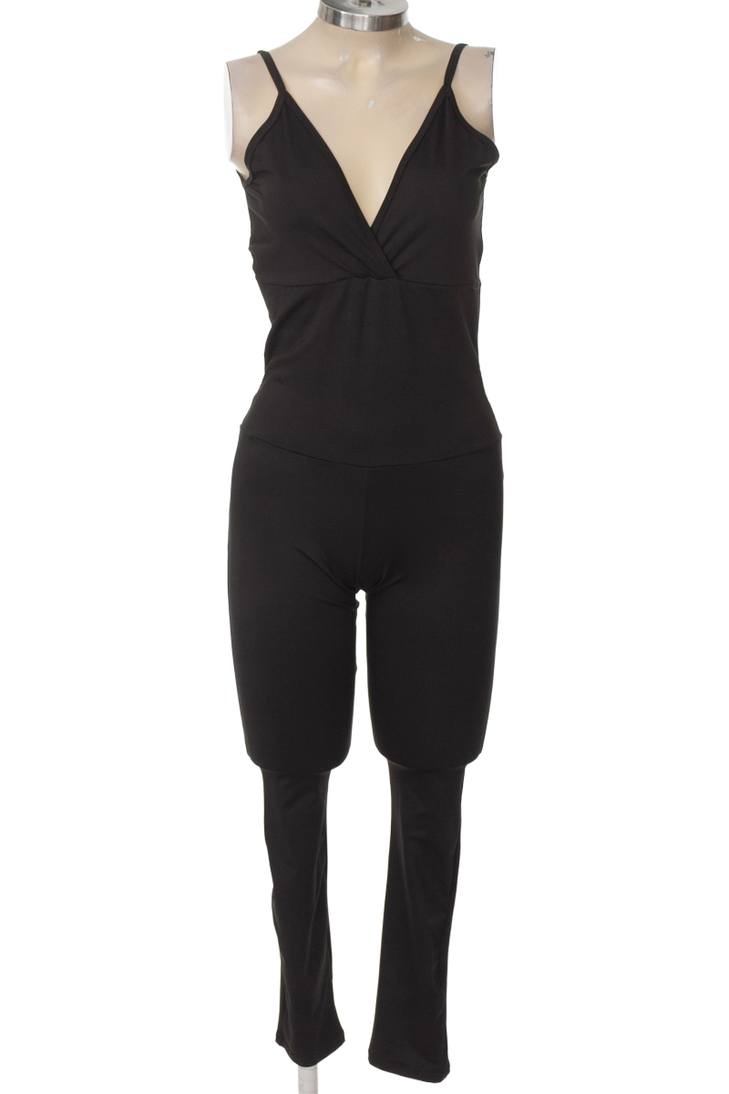 Vestido / Enterizo color Negro - Yerba Buena