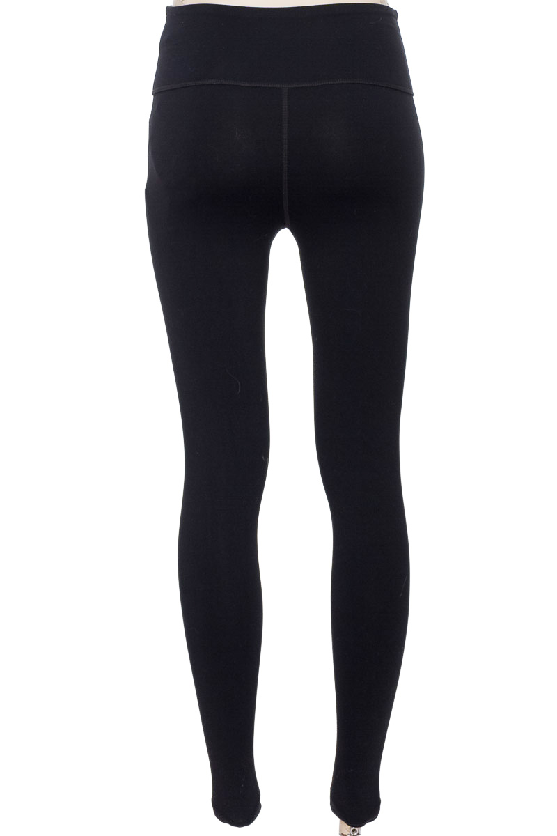 Ropa Deportiva / Salida de Baño color Negro - Zumba Wear