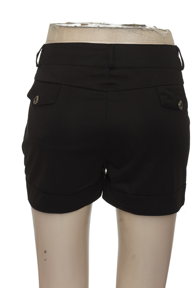Short color Negro - Closeando