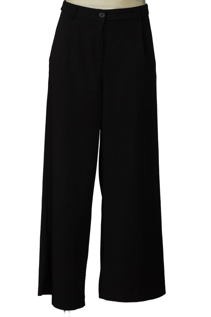 Pantalones color Negro - Spirito