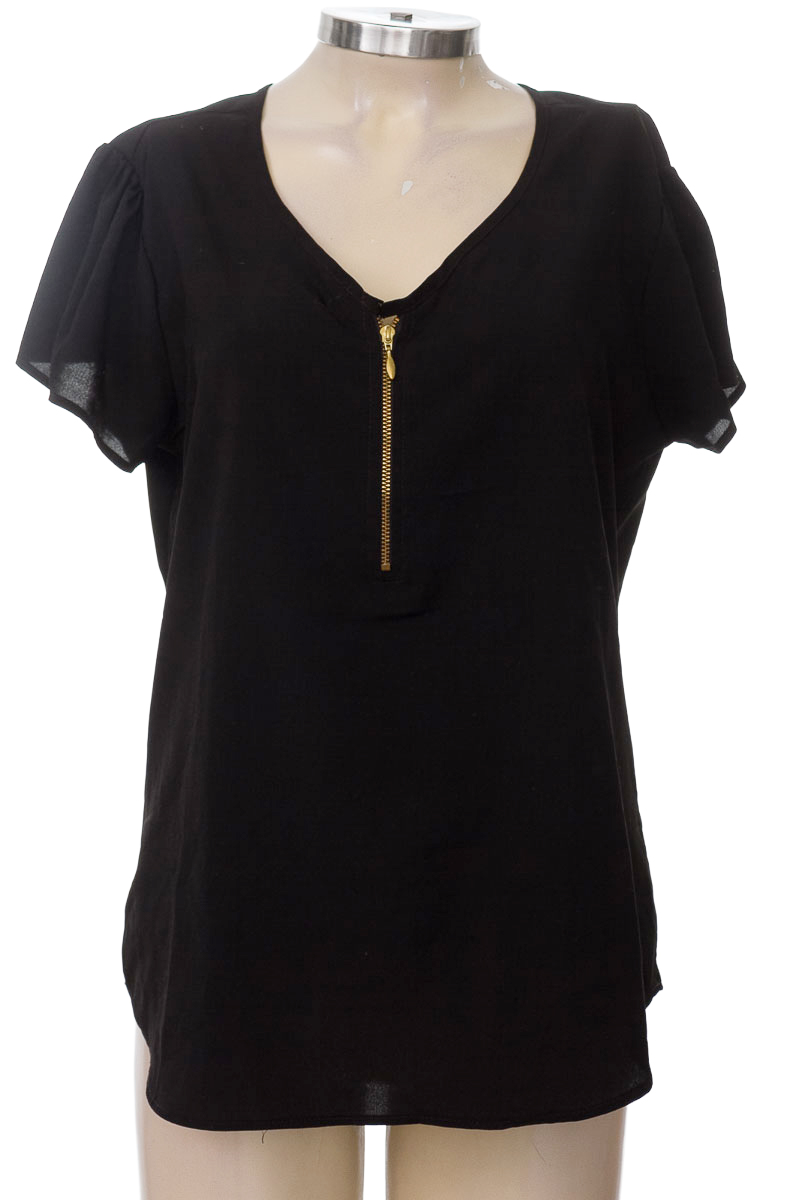 Top / Camiseta color Negro - RAGGED