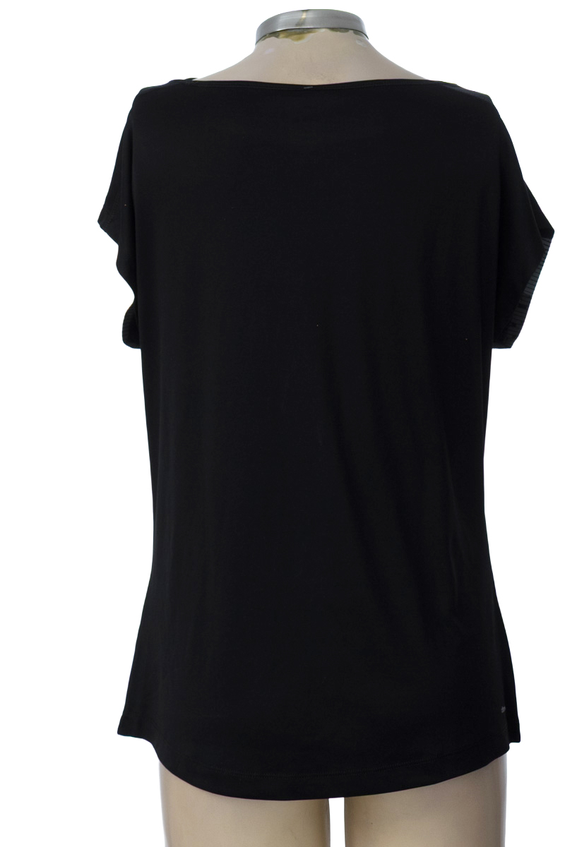 Ropa Deportiva / Salida de Baño color Negro - Adidas