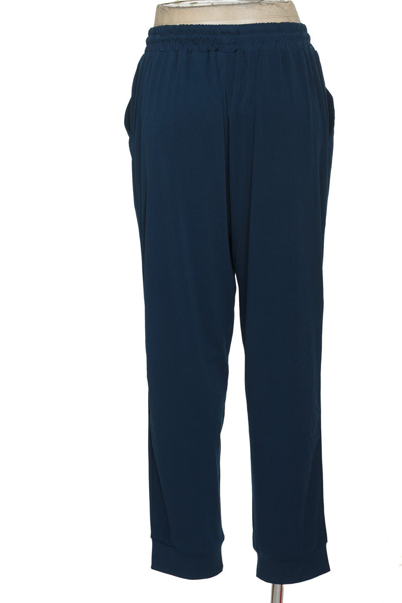 Ropa Deportiva color Azul - Manfinity