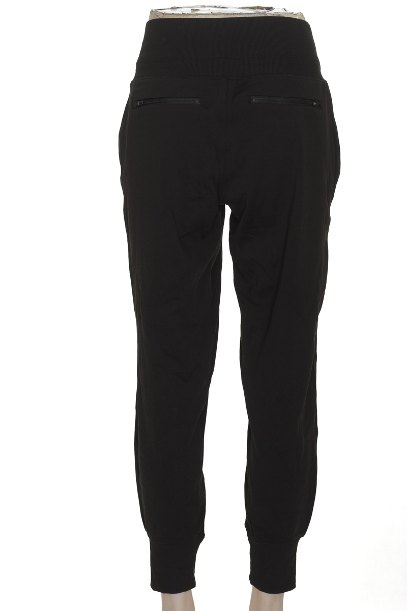 Ropa Deportiva / Salida de Baño color Negro - Athleta