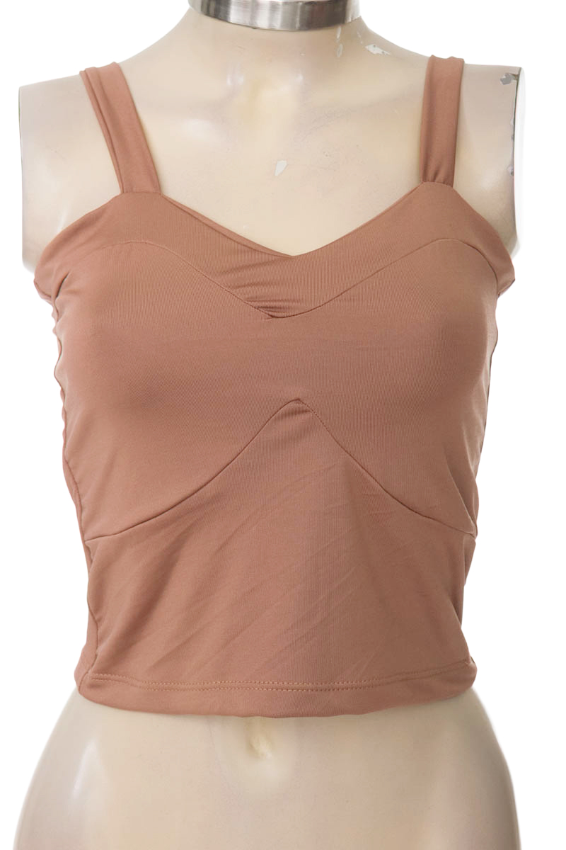 Top / Camiseta color Café - Closeando