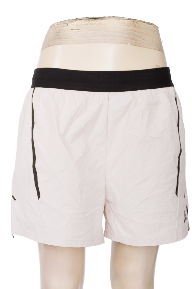 Ropa Deportiva / Salida de Baño color Beige - Adidas