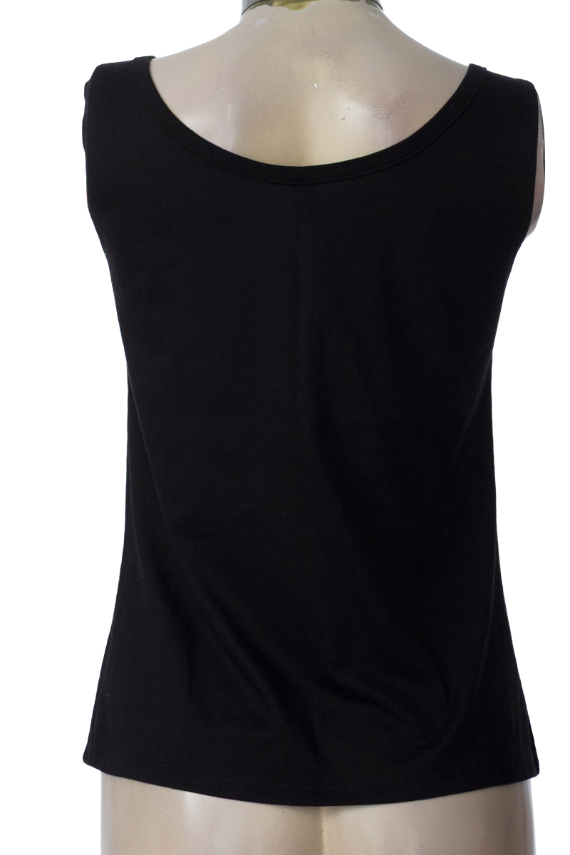 Top / Camiseta color Negro - Pacifika