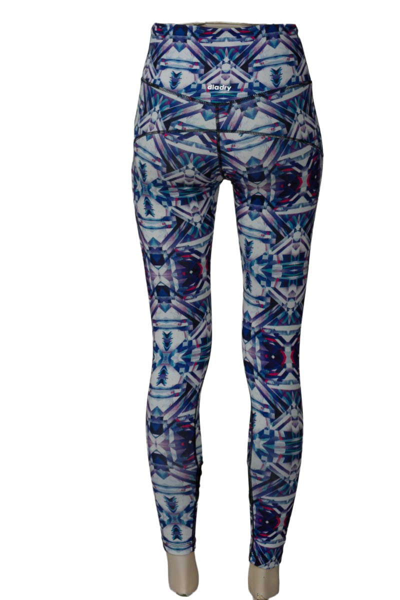 Ropa Deportiva / Salida de Baño color Estampado - Diadora