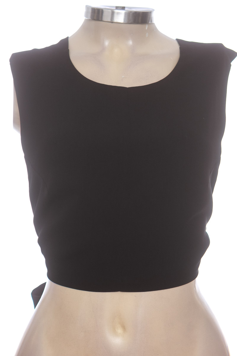 Top / Camiseta color Negro - Finders