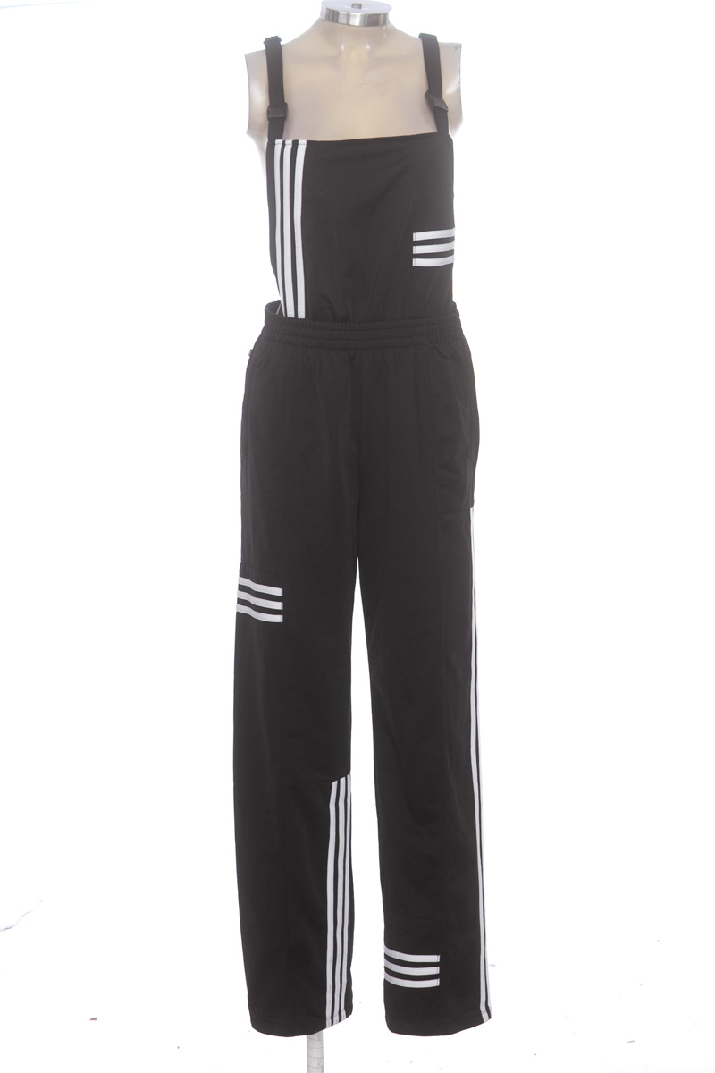Ropa Deportiva / Salida de Baño color Negro - Adidas