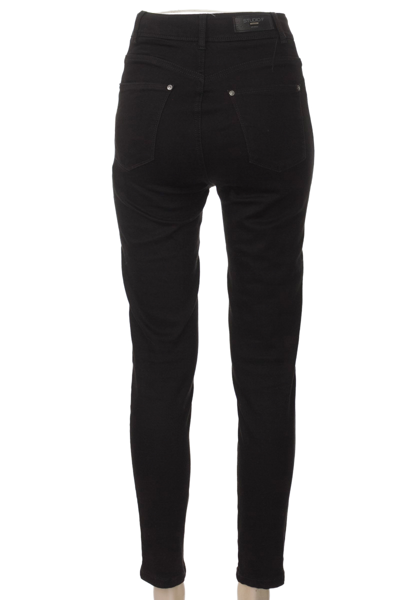 Pantalones color Negro - Studio F