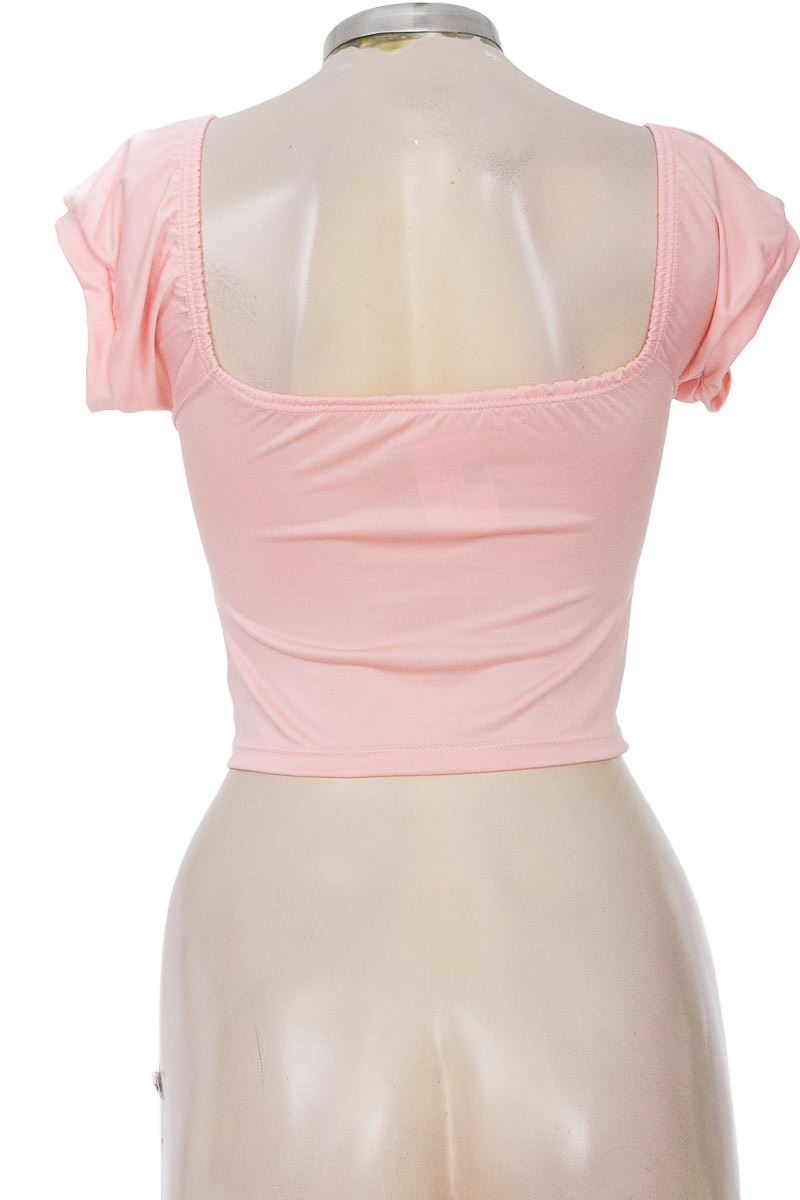 Top / Camiseta color Rosado - Closeando