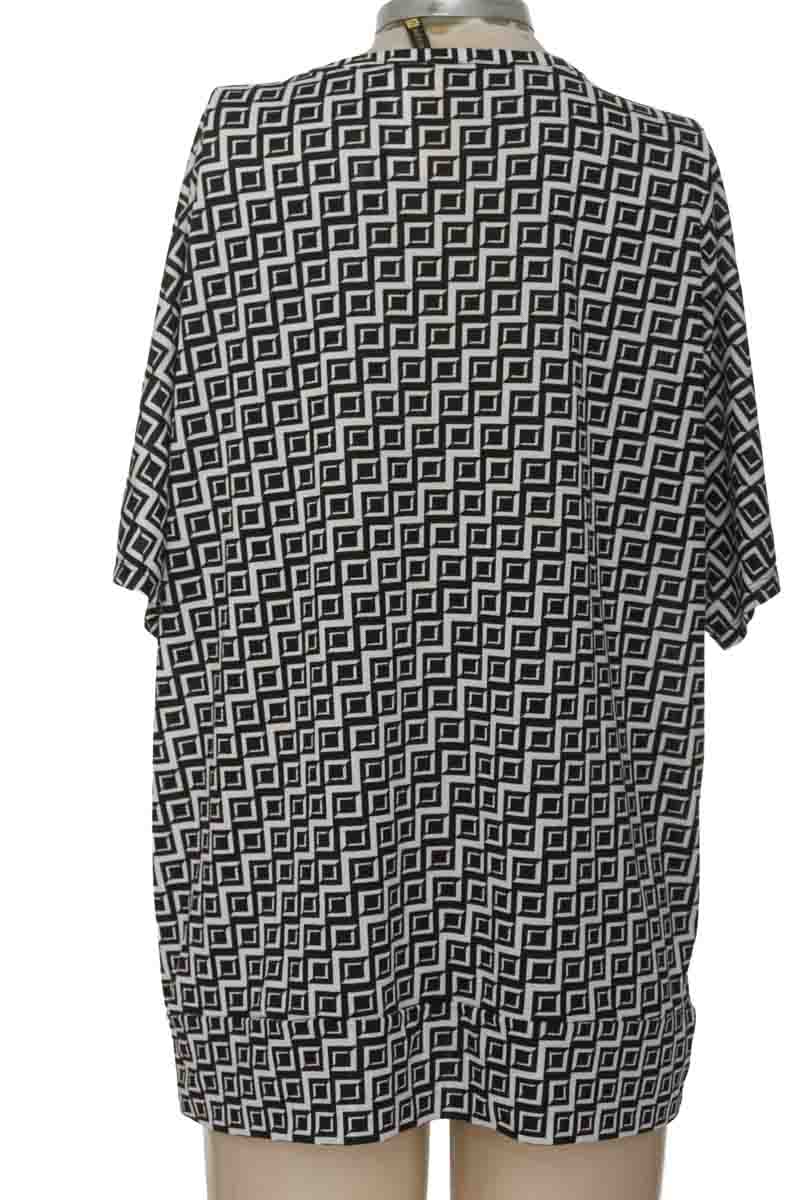 Blusa color Negro - Southland