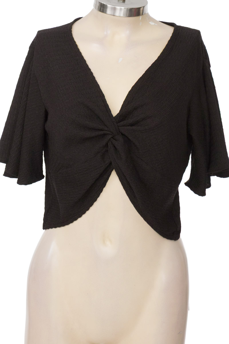 Top / Camiseta color Negro - University Club