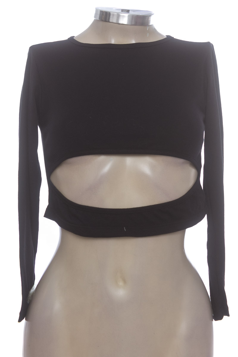 Top / Camiseta color Negro - ATYPICAL