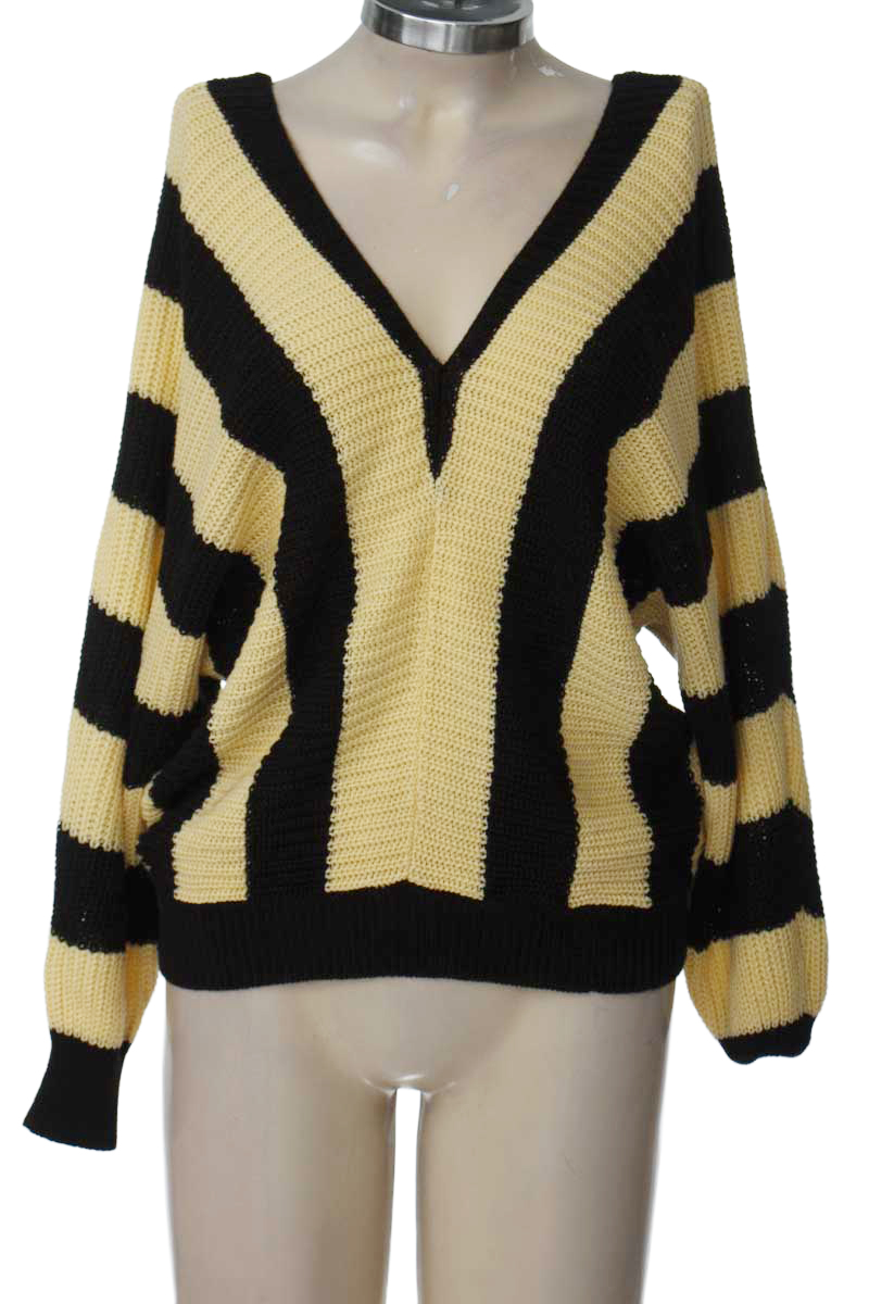 Sweater color Negro - Closeando