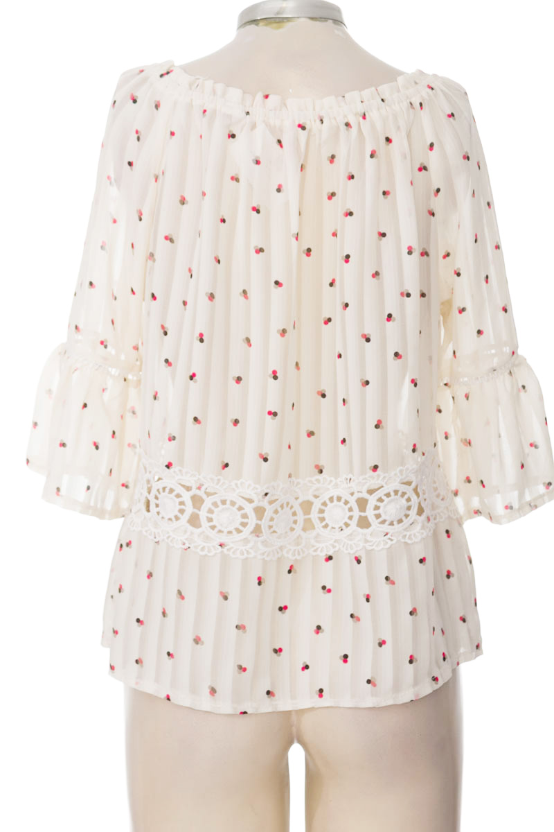 Blusa color Beige - Closeando