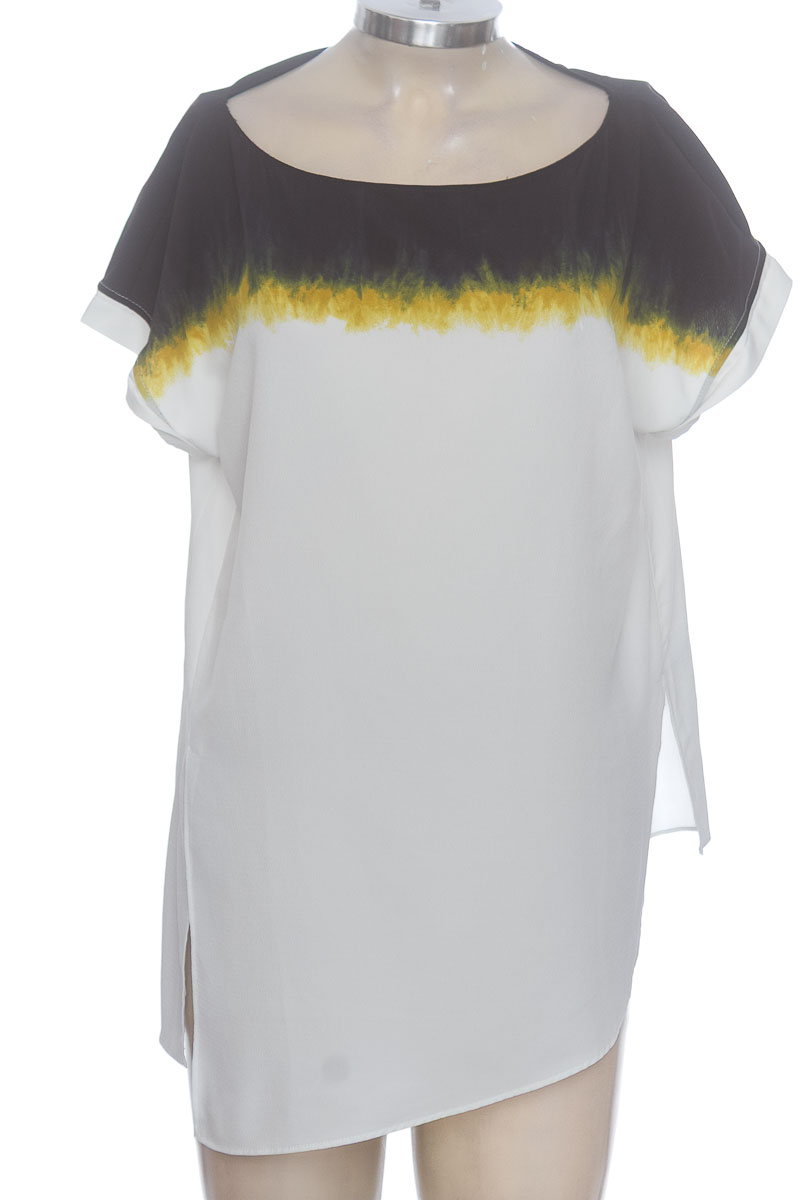 Top / Camiseta color Beige - Zara
