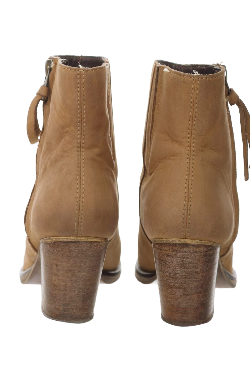 Zapatos color Beige - Basement