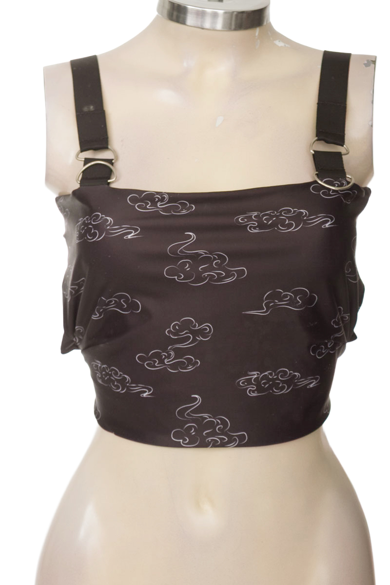 Top / Camiseta color Negro - Closeando