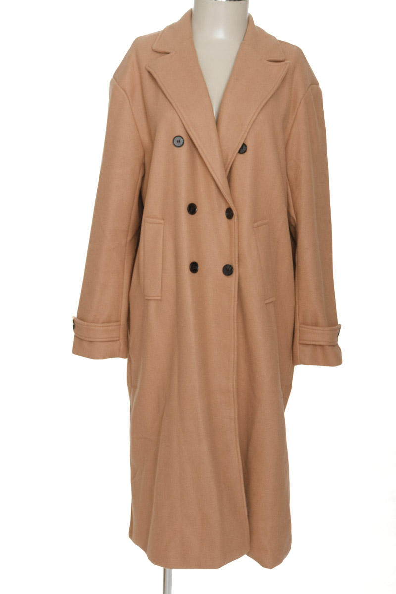 Chaqueta / Abrigo color Beige - Aveloria