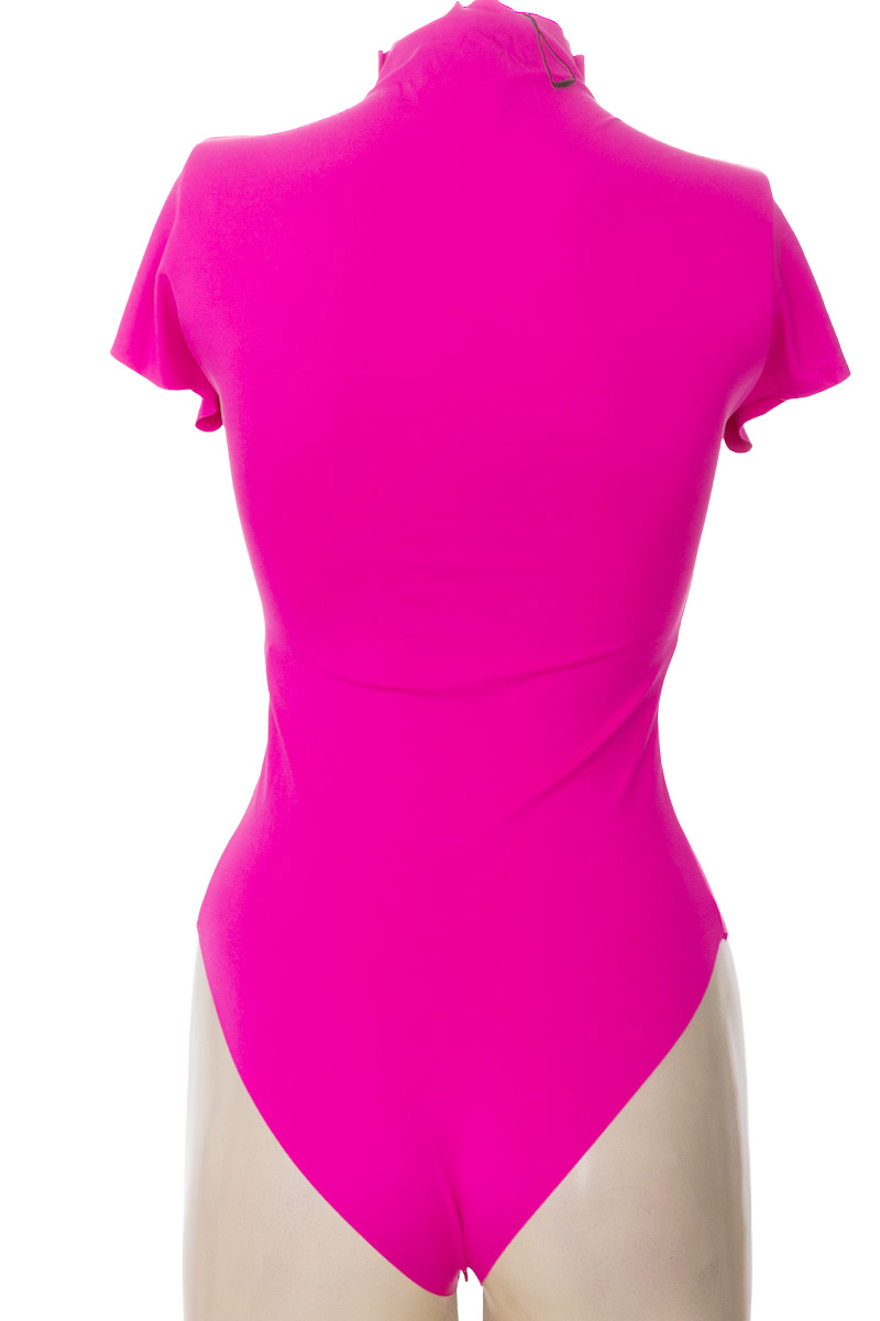 Top / Camiseta color Fucsia - Zara