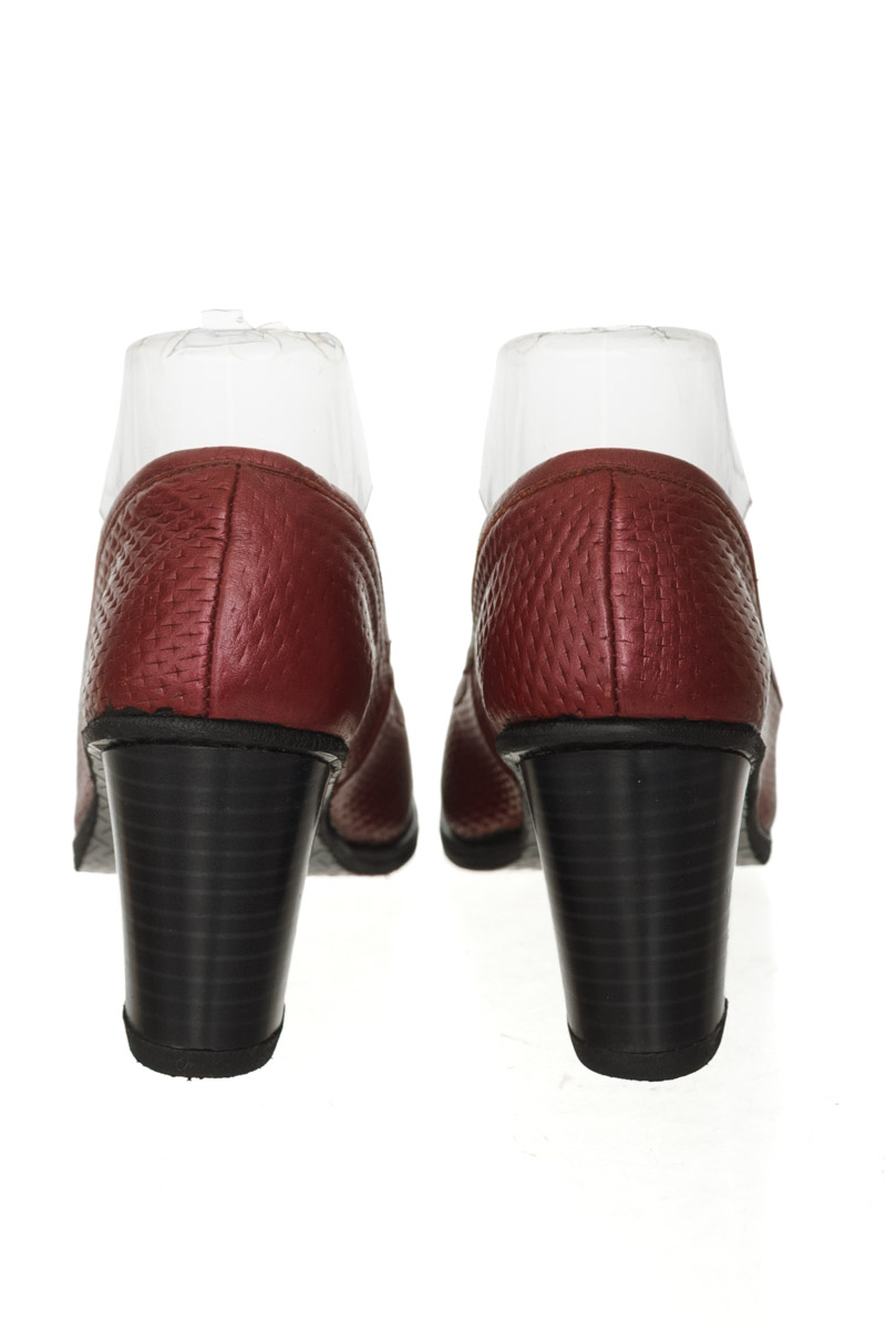 Zapatos color Vinotinto - Caprino
