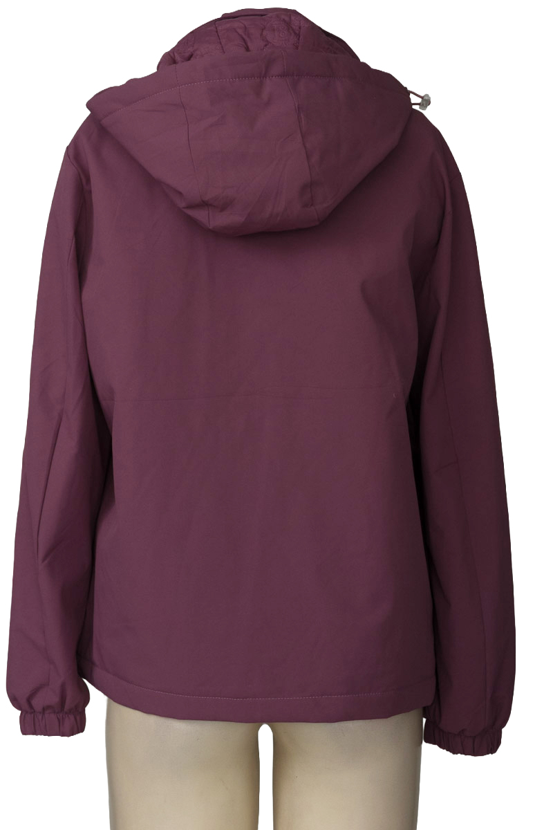 Chaqueta / Abrigo color Morado - Closeando