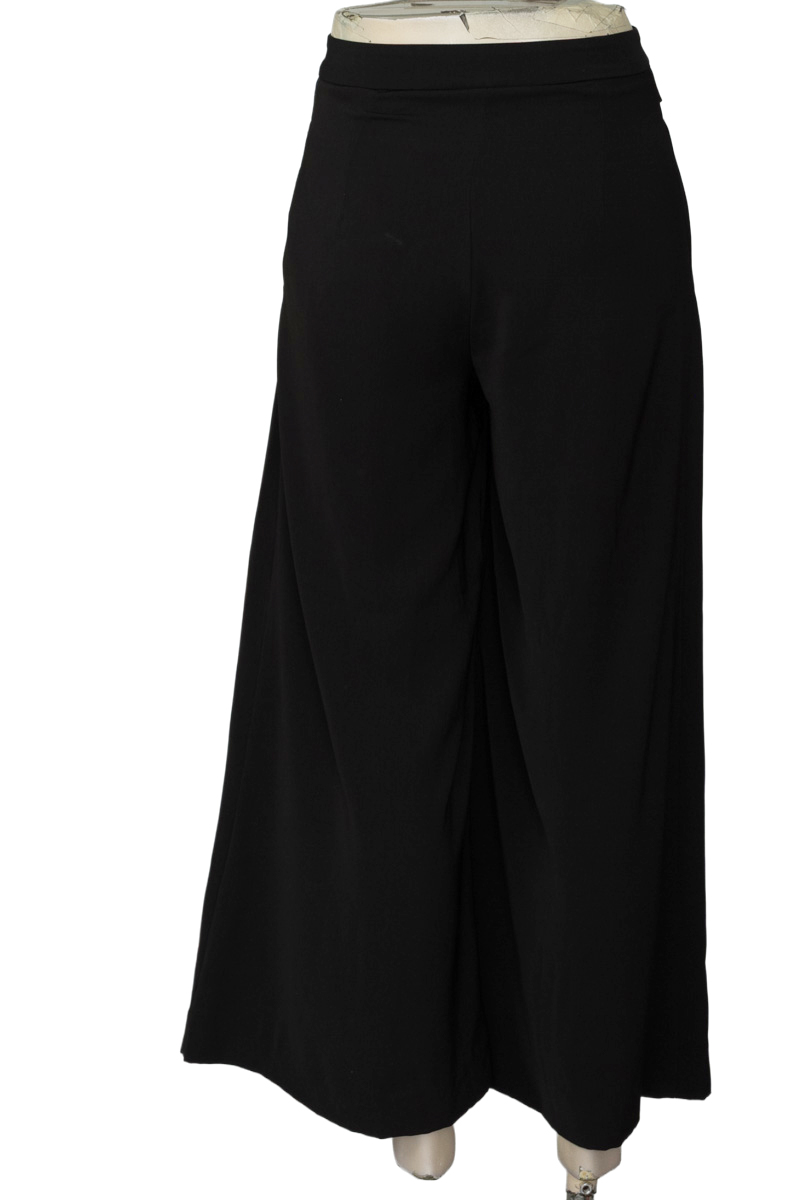 Pantalones color Negro - NAF NAF