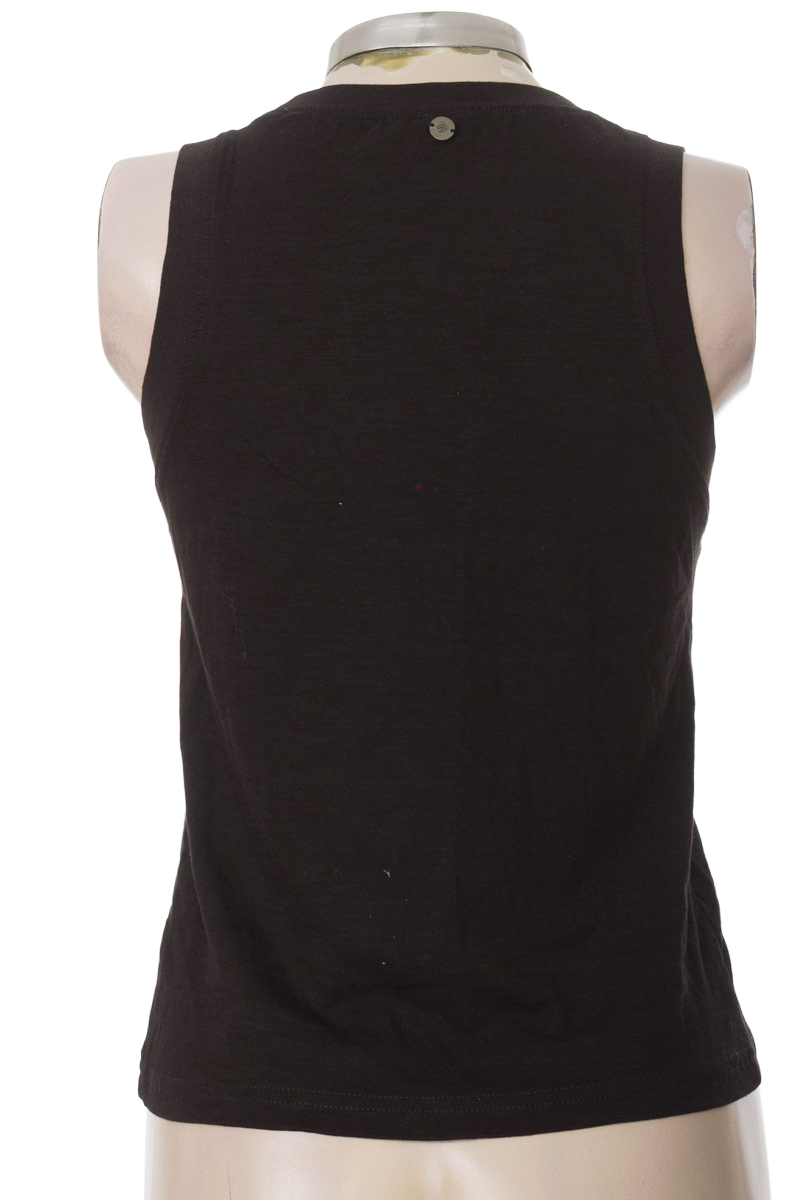 Top / Camiseta color Negro - DENIMLAB