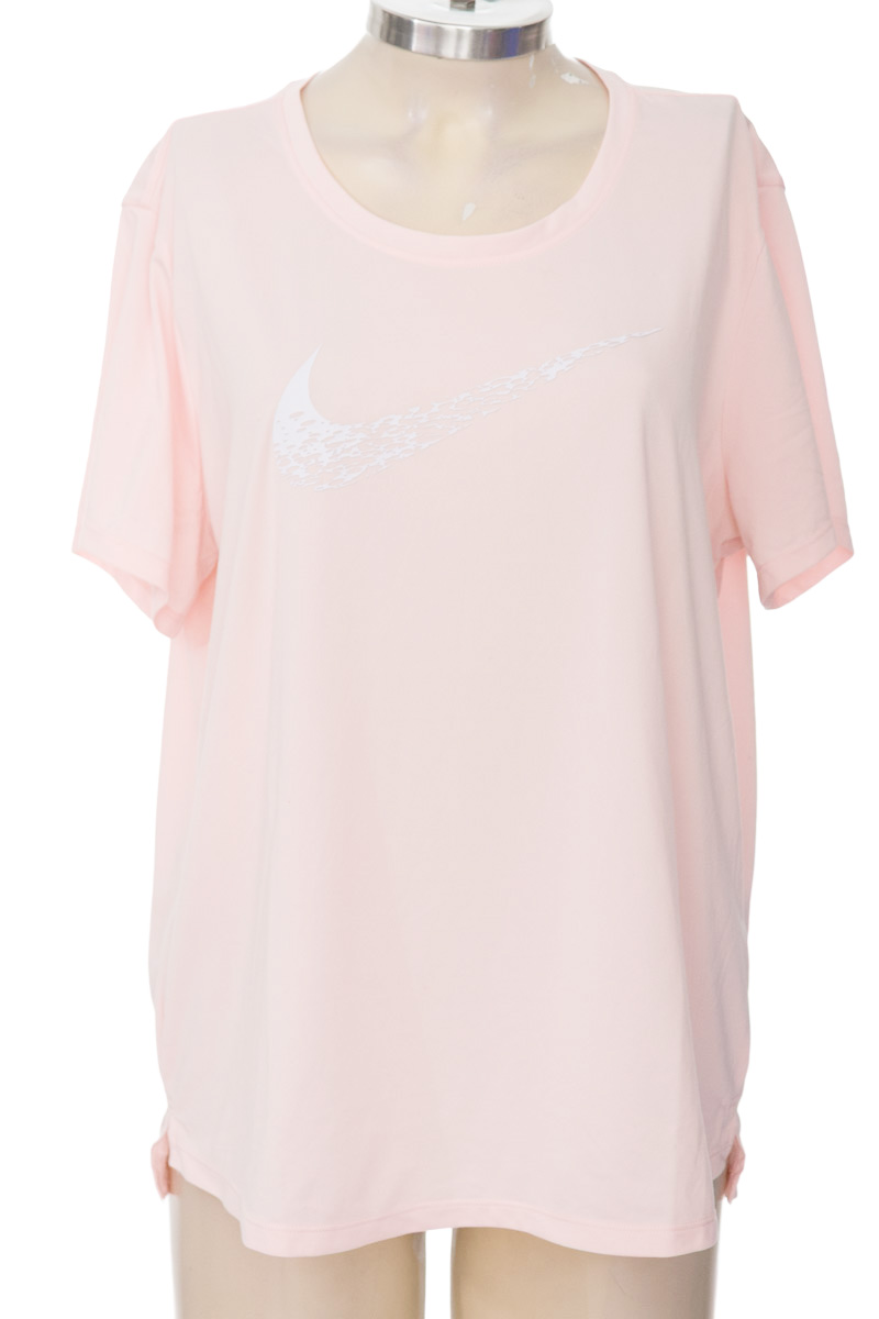 Ropa Deportiva / Salida de Baño color Rosado - Nike