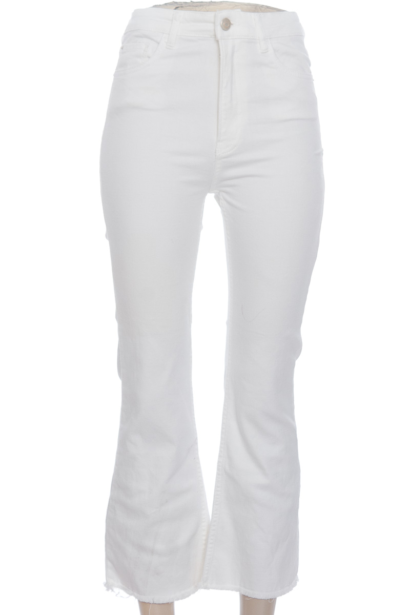Pantalones color Blanco - Stradivarius
