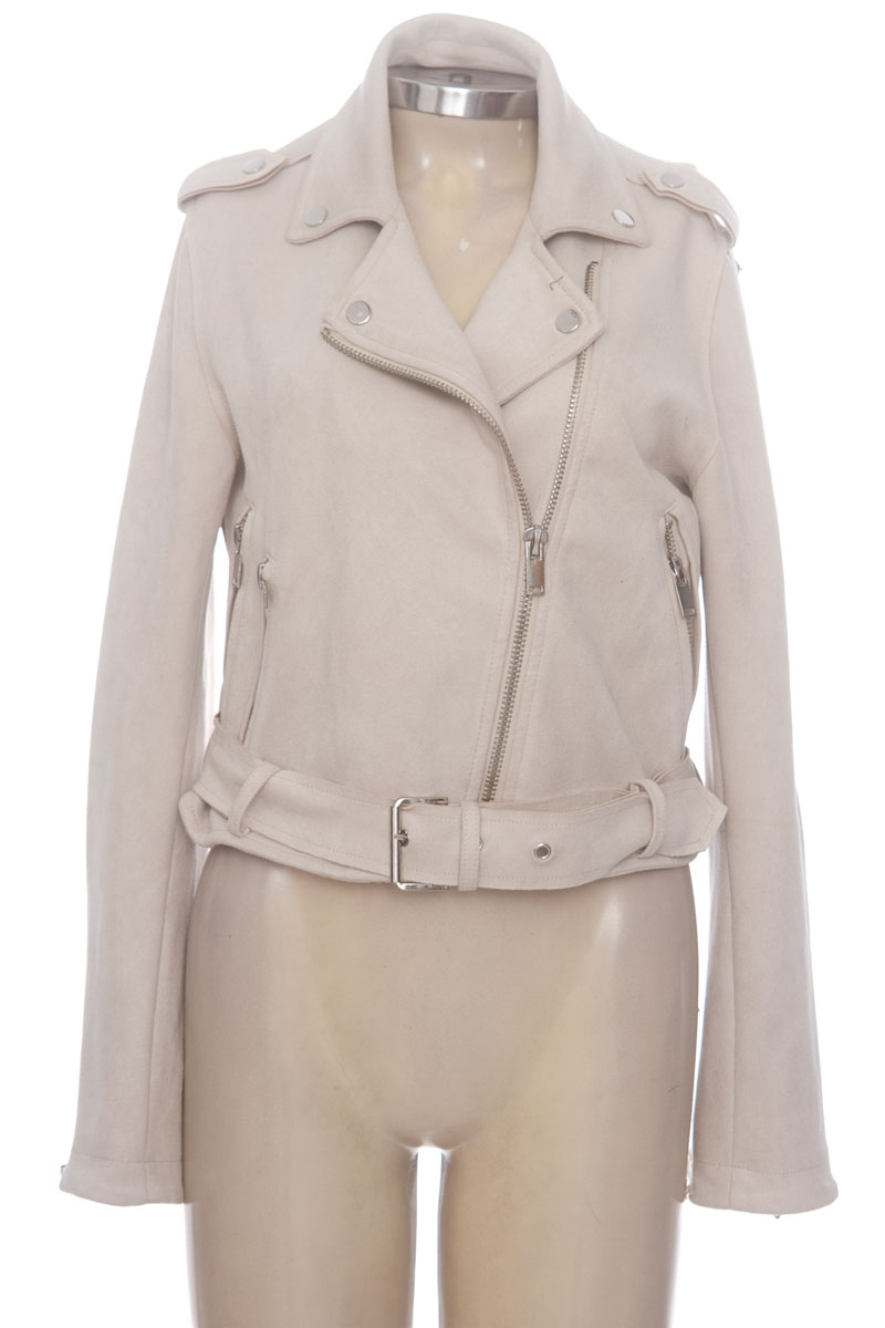 Chaqueta / Abrigo color Beige - Stradivarius