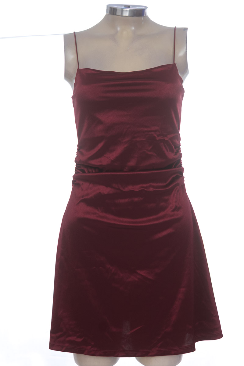 Vestido / Enterizo color Vinotinto - H&M