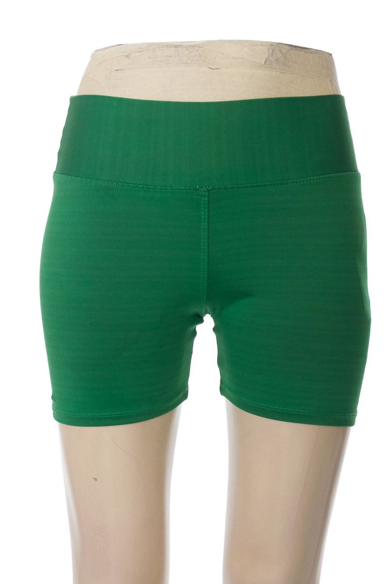 Ropa Deportiva / Salida de Baño color Verde - Closeando