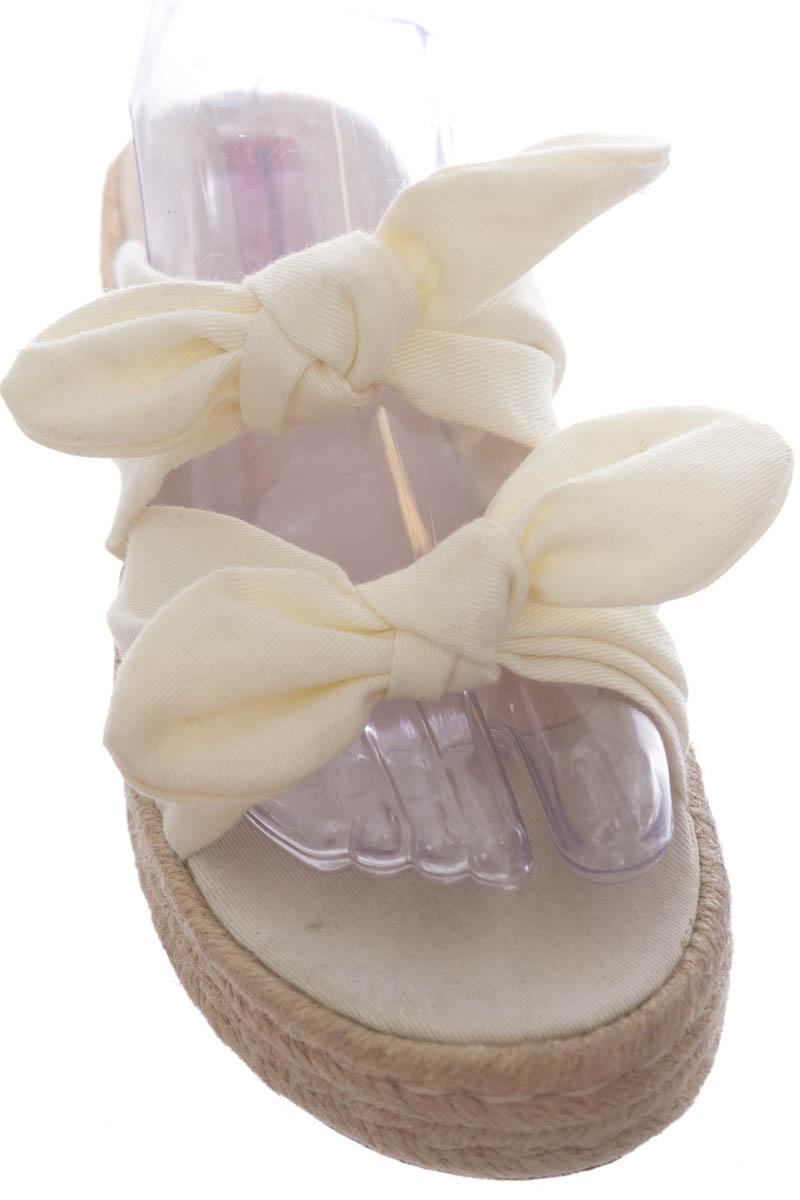 Zapatos color Beige - Mercedes Campuzano