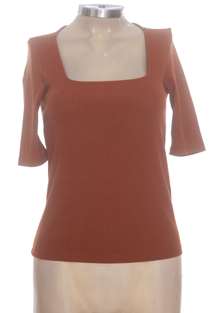 Top / Camiseta color Café - NAF NAF