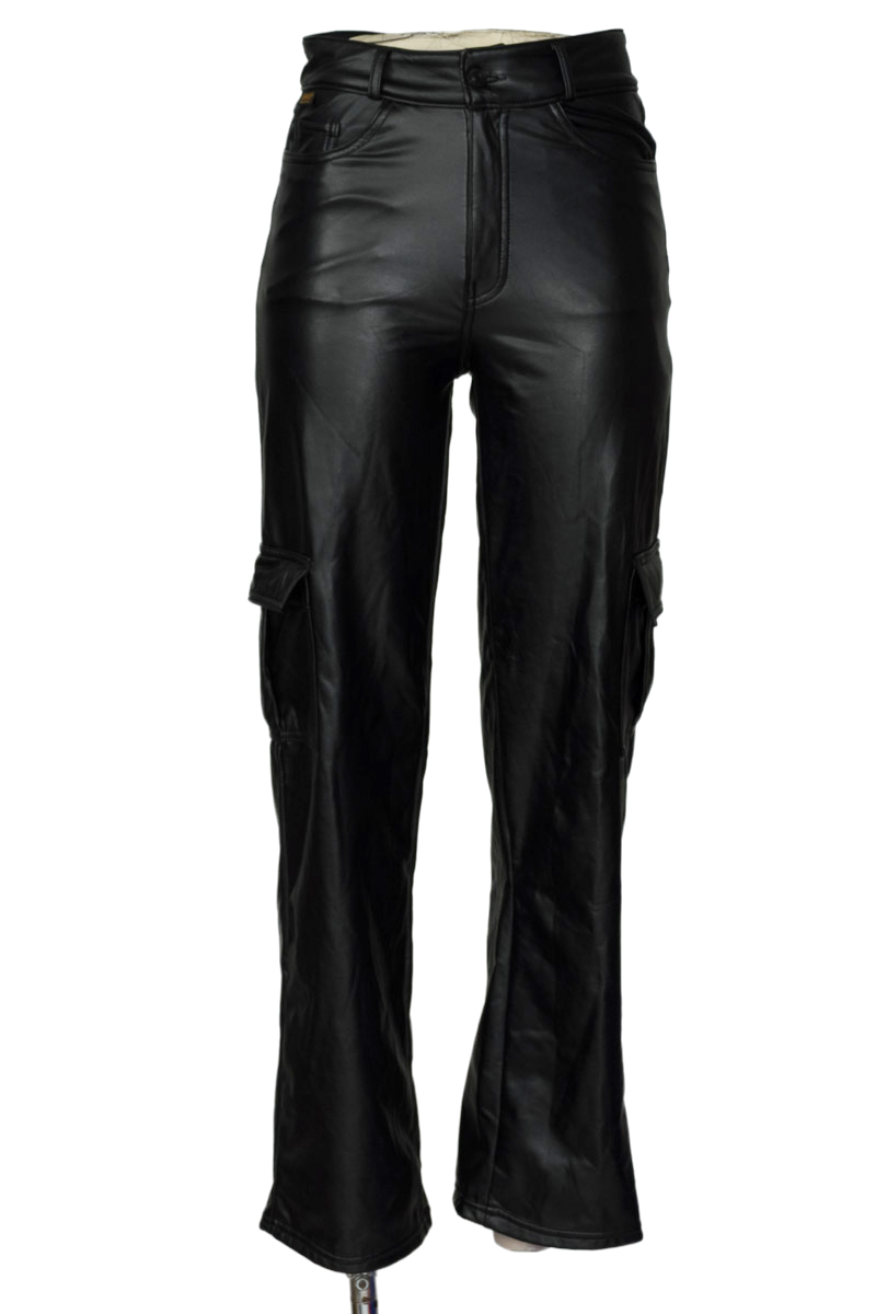 Pantalones color Negro - Closeando