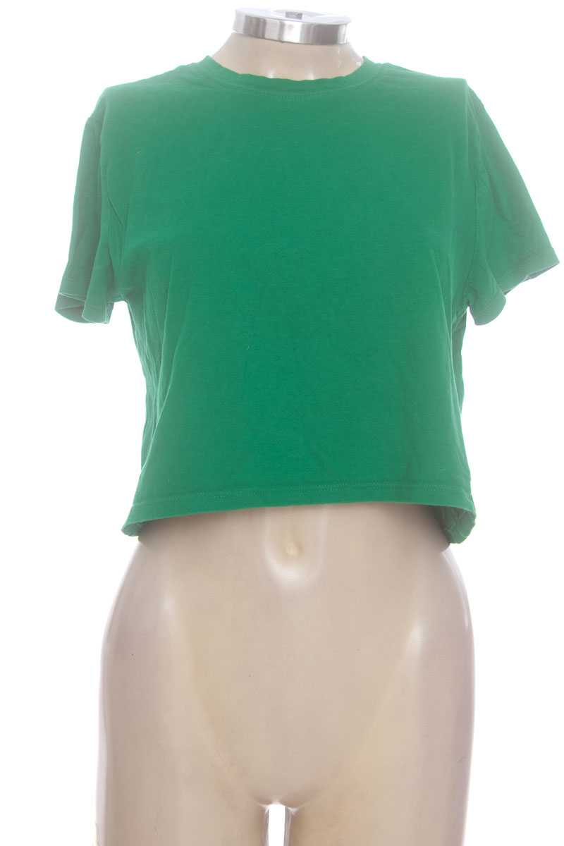Top / Camiseta color Verde - Stradivarius