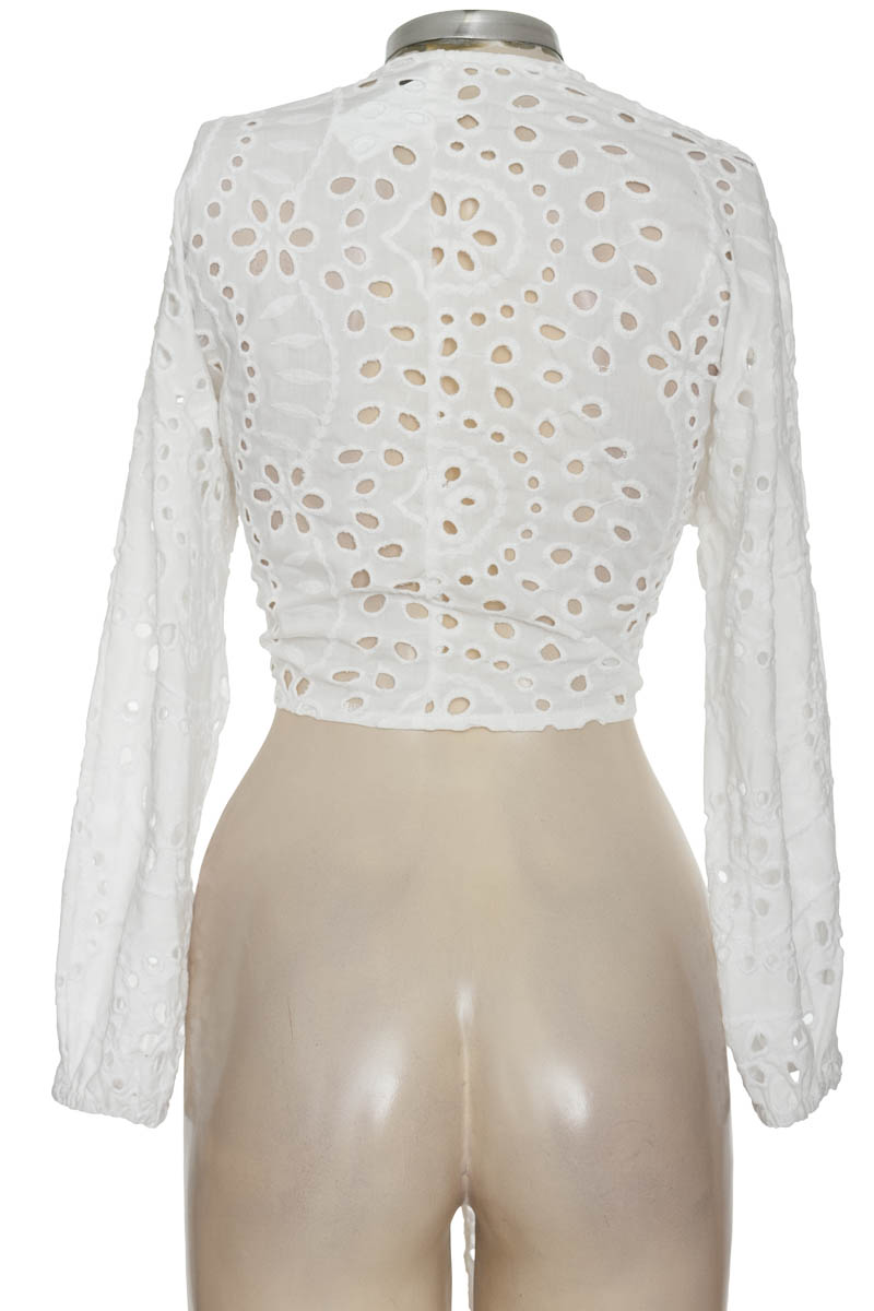 Blusa color Blanco - Closeando