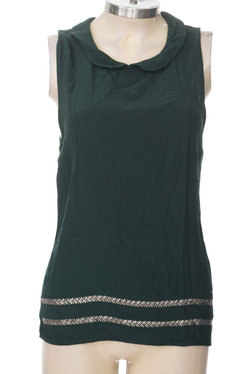 Top / Camiseta color Verde - NAF NAF