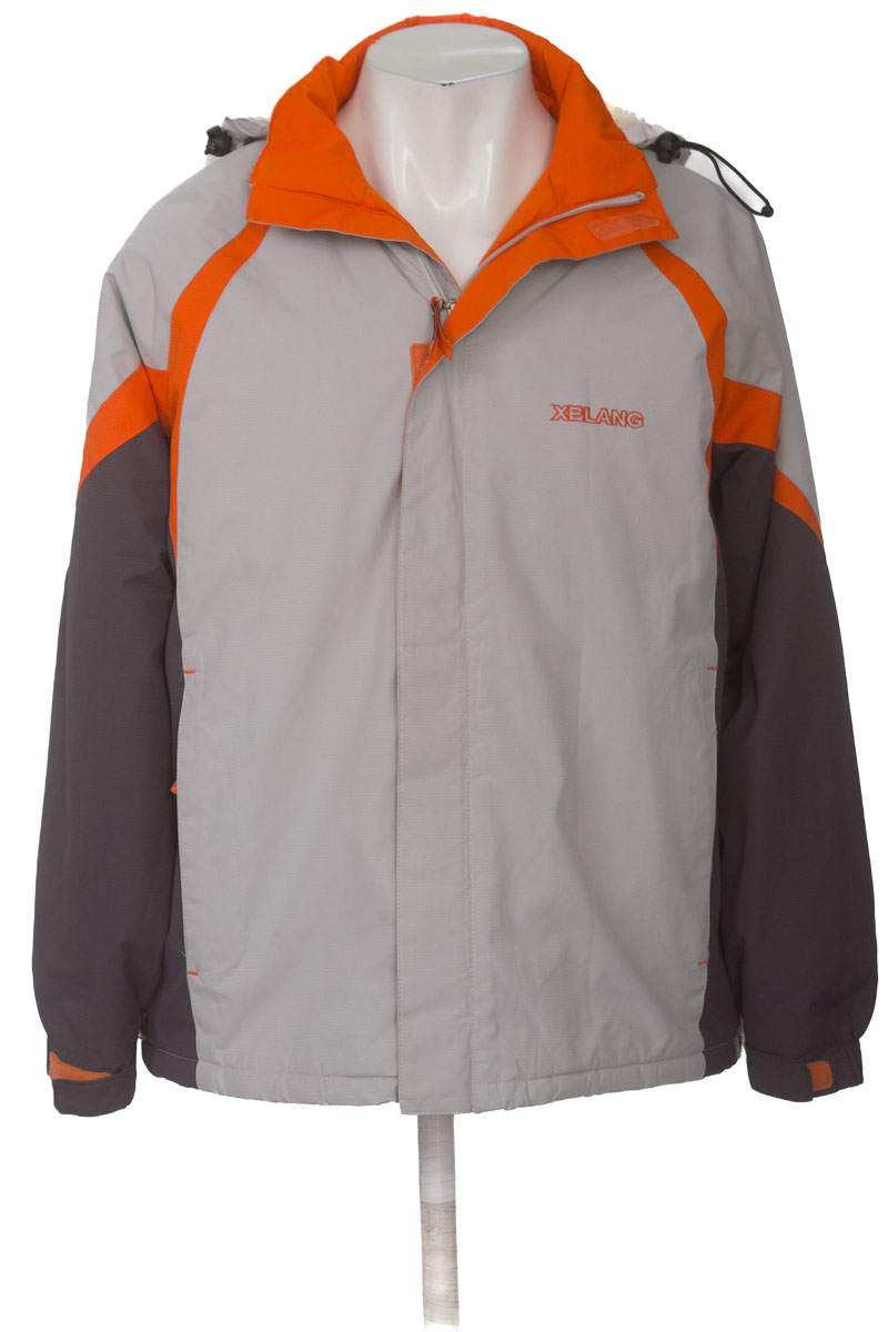 Chaqueta color Gris - Closeando