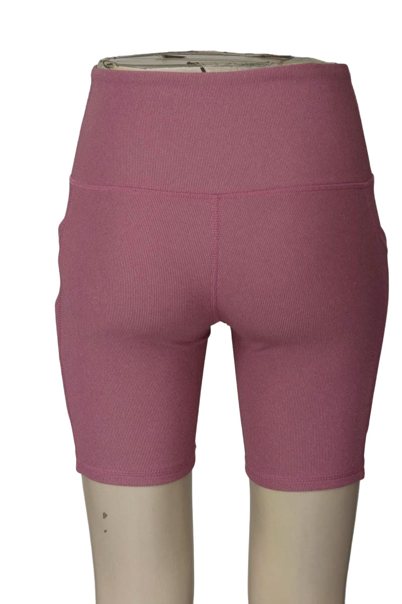 Ropa Deportiva / Salida de Baño color Fucsia - Move Theology