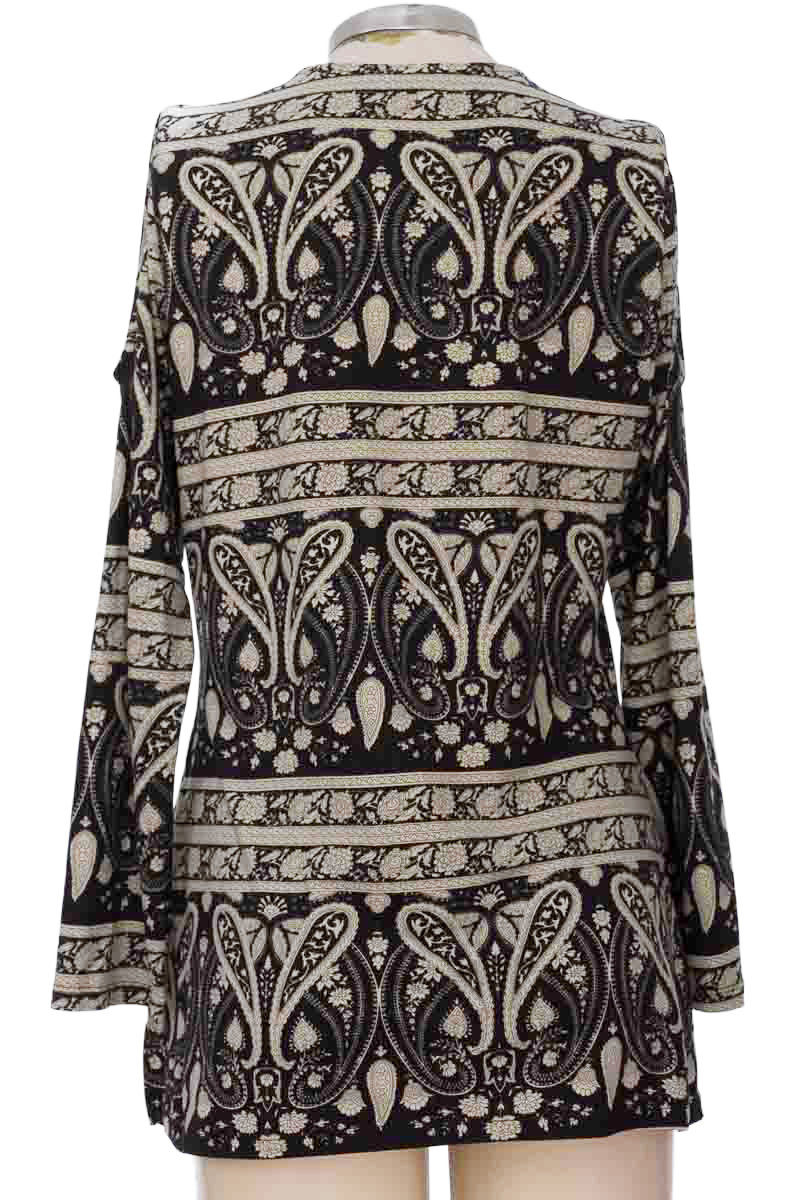 Sweater color Negro - XUSS