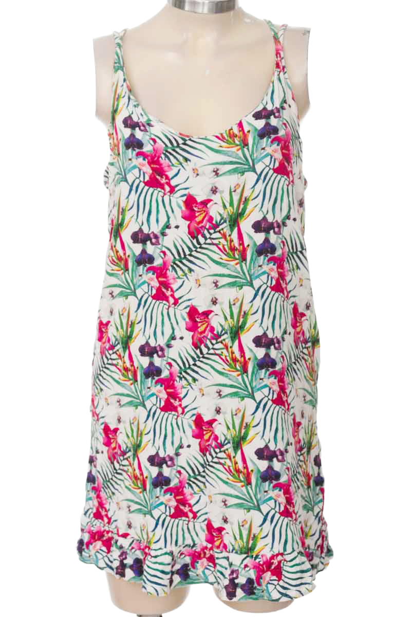 Vestido / Enterizo color Blanco - Basement