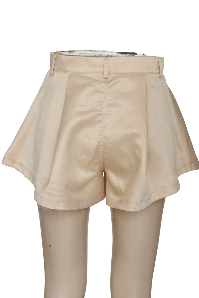 Short color Beige - Closeando