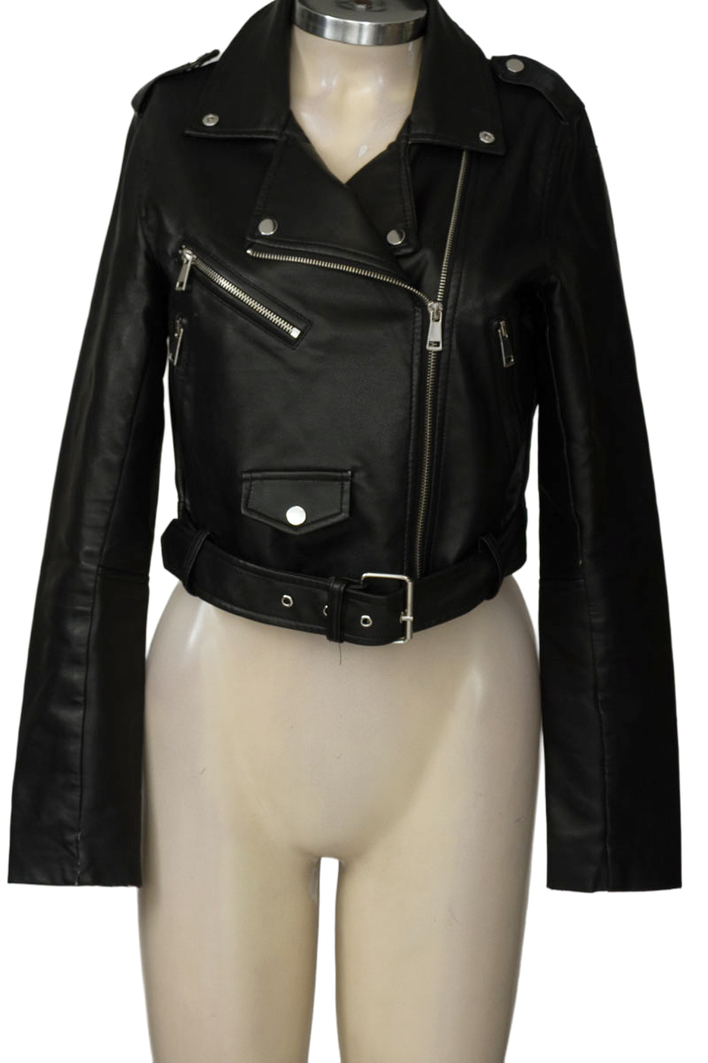 Chaqueta / Abrigo color Negro - Stradivarius