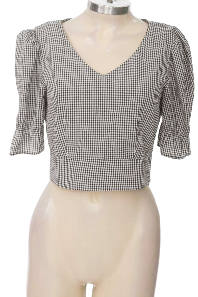 Top / Camiseta color Negro - ELA